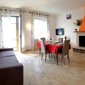 Casa Ahmati Borgo Vesio Apartment